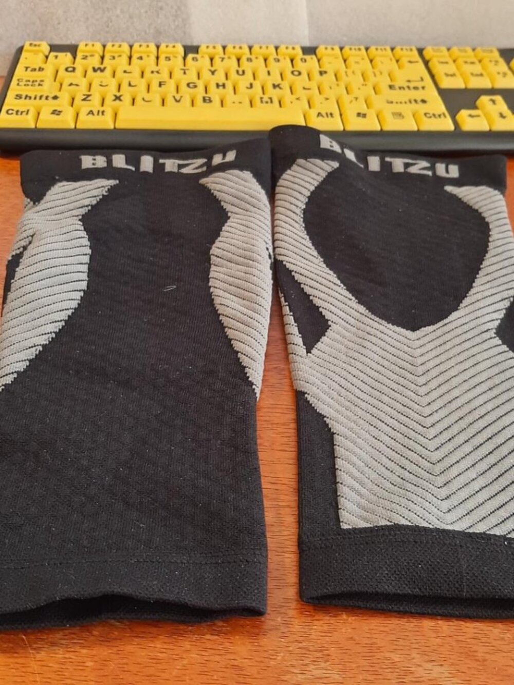 NEW ! Blitzu Black & Gray Compression Calf Sleeves Size 2XL